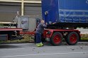 LKW verliert Auflieger Koeln Boltensternstr Pasteurstr P1981